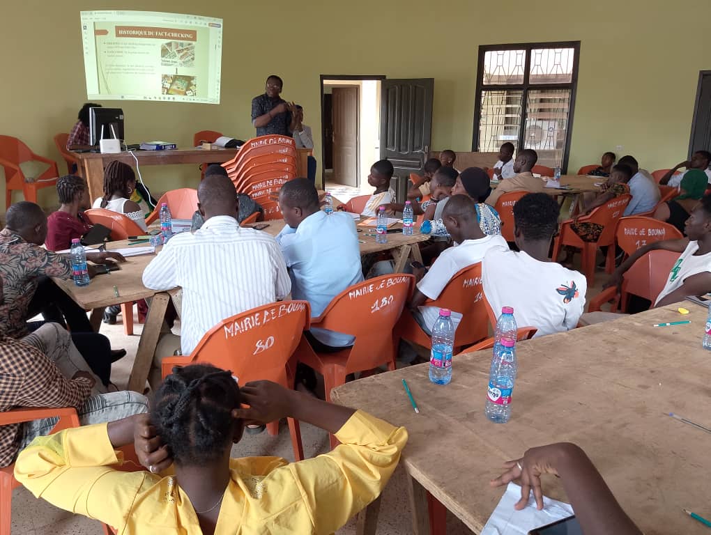 Atelier de Formation des Jeunes de Bouna contre la Désinformation 