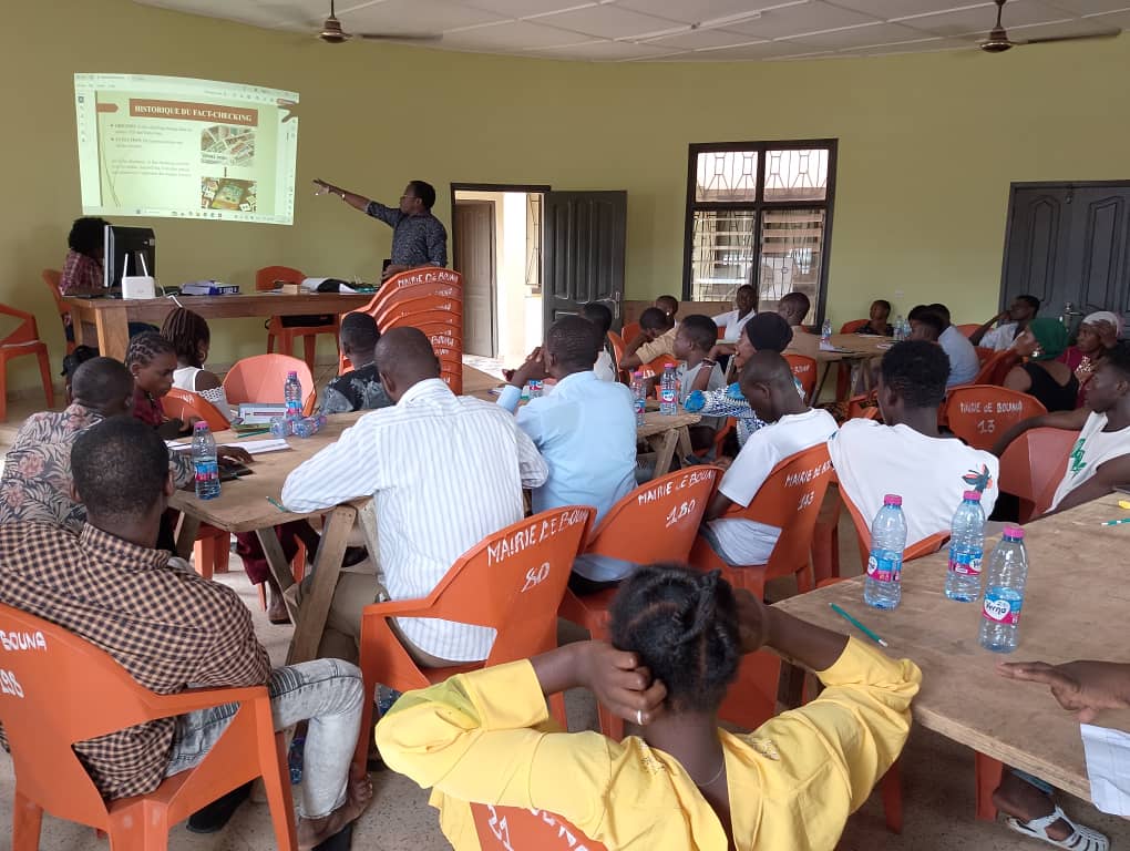 Atelier de Formation des Jeunes de Bouna contre la Désinformation 