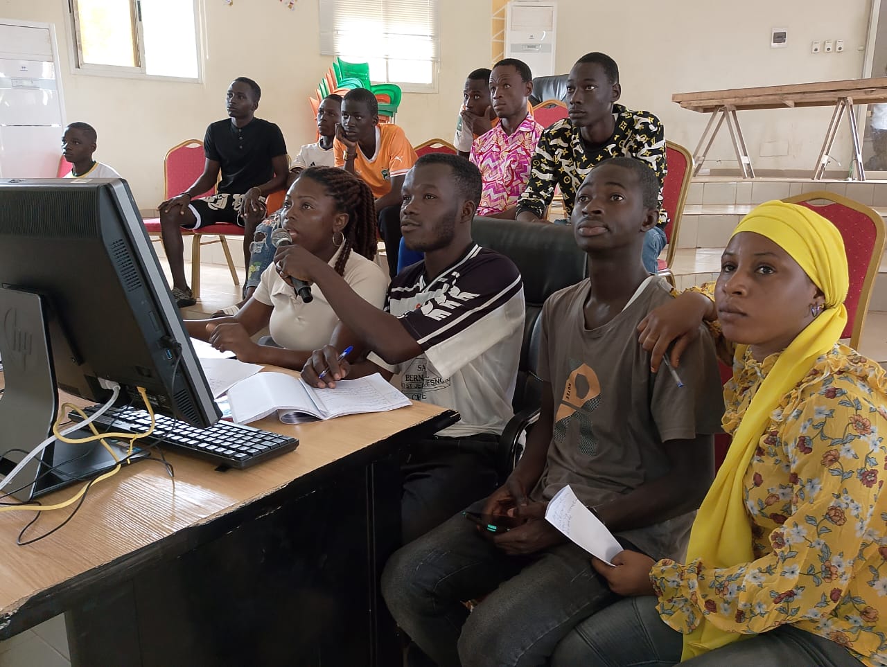 formation des jeunes de Minignan sur le dessin de presse