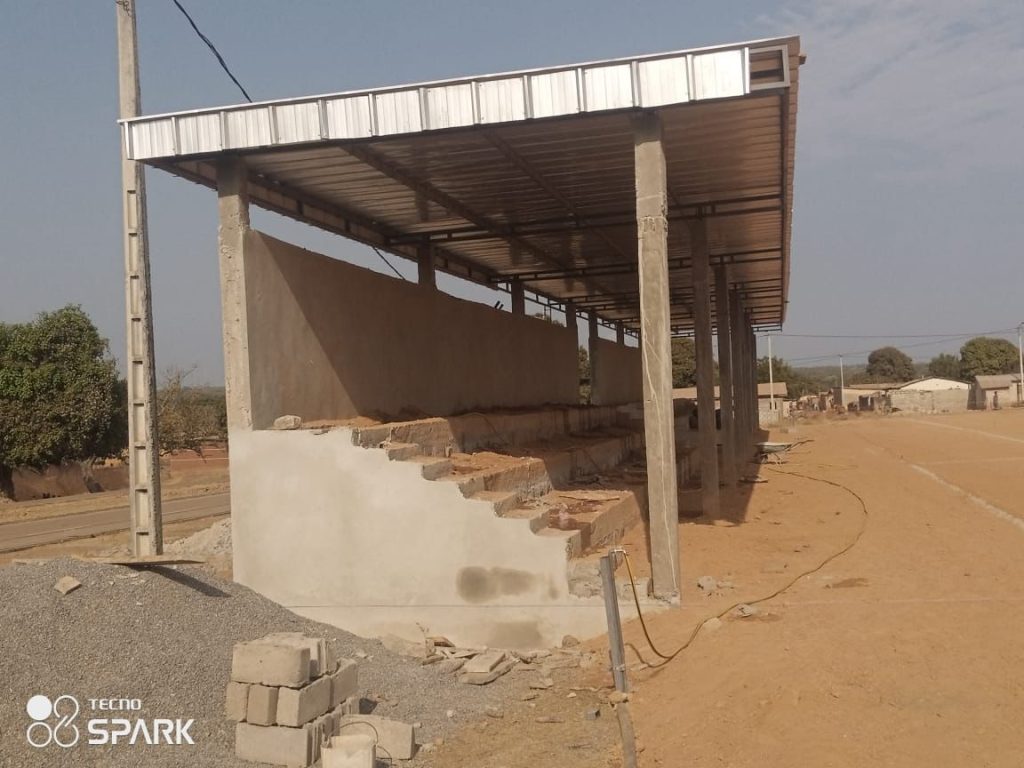 tachedencre-minignan-sport-nouveau-stade